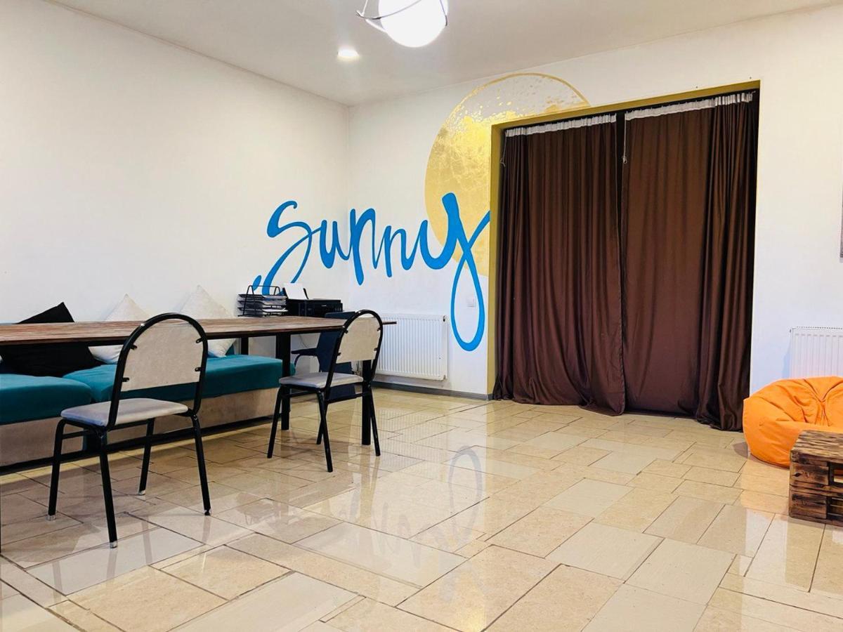 Sunny Hostel Tbilisi Exterior photo